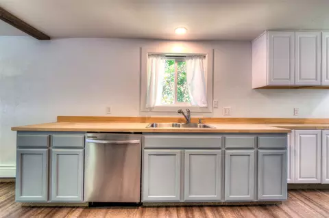 Kitchen - 514 S 7th St, Hamilton, MT 59840 photo 5 of 6