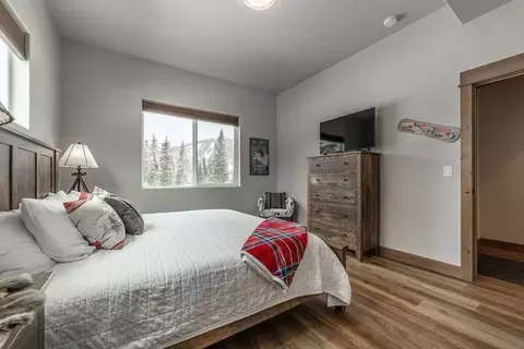 Bedroom - 134 Inspiration Loop, Whitefish, MT 59937 photo 4 of 9