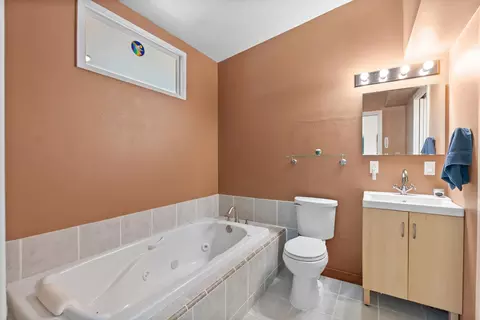 Bath - 102 Geneva Ave, Hamilton, MT 59840 photo 1 of 2