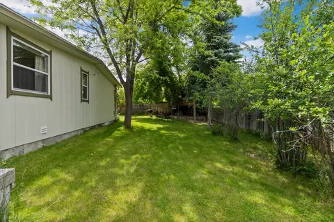 Exterior - 102 Geneva Ave, Hamilton, MT 59840 photo 6 of 11
