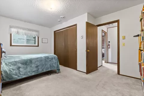 Bedroom - 102 Geneva Ave, Hamilton, MT 59840 photo 4 of 6