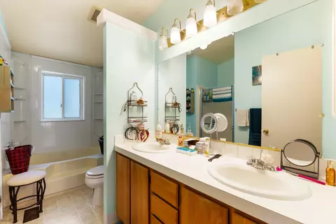 Bath - 41088 Double Tree Ln, Polson, MT 59860 photo 1 of 2