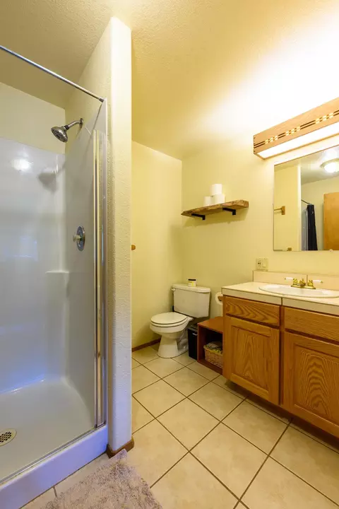 Bath - 700 Pomeroy Trl, Eureka, MT 59917 photo 1 of 2