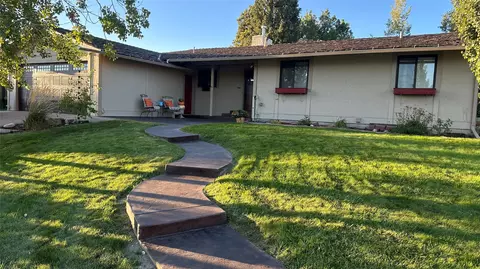 1221 Park Garden Rd, Great Falls, MT 59404