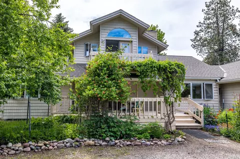 182 Crestview Dr, Bigfork, MT 59911
