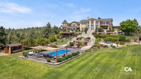 5275 Riverview Dr, Helena, MT 59602