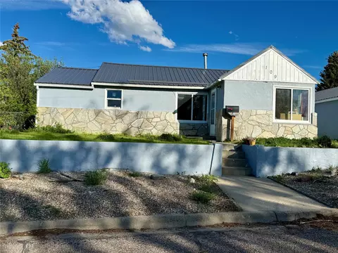 109 10th Ave SE, Cut Bank, MT 59427