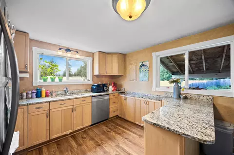 Kitchen - 599 Dome Mountain Ave, Libby, MT 59923 photo 2 of 4