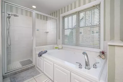 Bath - 207 Eagle Dr, Polson, MT 59860 photo 3 of 5