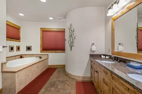 Bath - 105 Oliver Ln #11, Bigfork, MT 59911 photo 1 of 3