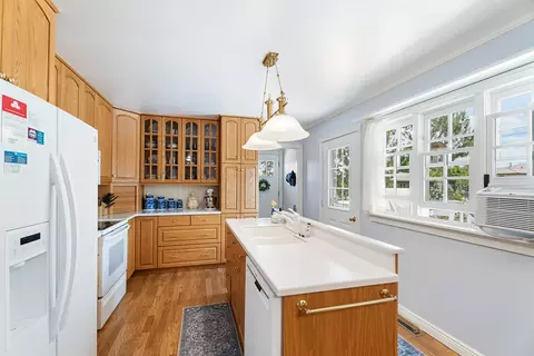 Kitchen - 907 Birch St, Helena, MT 59601 photo 1 of 3