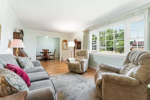 Living - 907 Birch St, Helena, MT 59601 photo 3 of 3