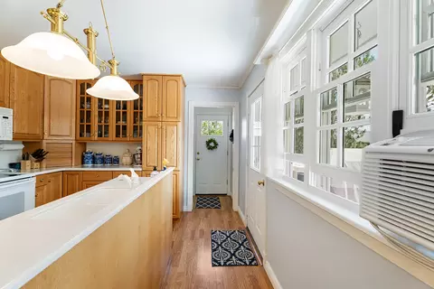 Entry Way - 907 Birch St, Helena, MT 59601 photo 2 of 4