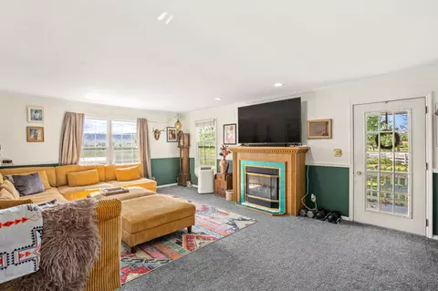 Living - 115 Sequist St, Simms, MT 59477 photo 1 of 4