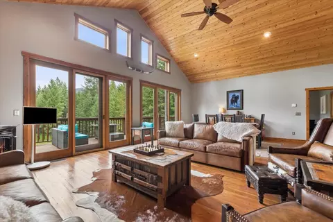 Living - 302 Aspen Glen Rd, Eureka, MT 59917 photo 4 of 8