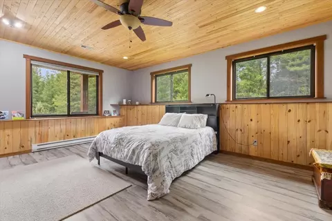 Bedroom - 302 Aspen Glen Rd, Eureka, MT 59917 photo 12 of 14
