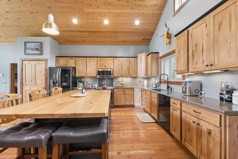 Kitchen - 302 Aspen Glen Rd, Eureka, MT 59917 photo 2 of 5