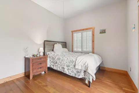 Bedroom - 302 Aspen Glen Rd, Eureka, MT 59917 photo 5 of 14