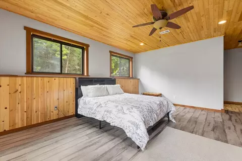 Bedroom - 302 Aspen Glen Rd, Eureka, MT 59917 photo 11 of 14