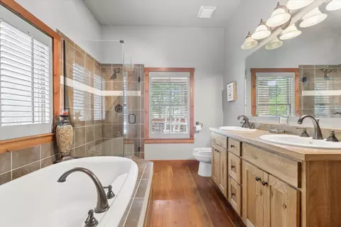 Bath - 302 Aspen Glen Rd, Eureka, MT 59917 photo 2 of 5