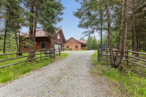 Exterior - 302 Aspen Glen Rd, Eureka, MT 59917 photo 10 of 11