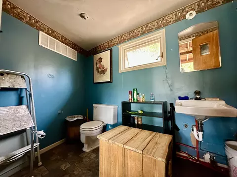 Bath - 14901 Mt Hwy 43, Wisdom, MT 59761 photo 3 of 3