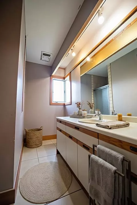 Bath - 1 Carkeek Ln, Cameron, MT 59720 photo 2 of 3