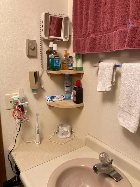 Bath - 250 Sunnyside Dr, Libby, MT 59923 photo 6 of 7