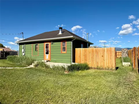 1010 Sunset Dr, Deer Lodge, MT 59722