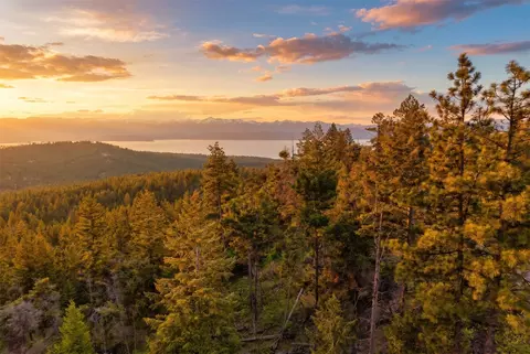 370 Longrider Ln, Lakeside, MT 59922