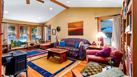 Living - 844 3rd Ave E, Kalispell, MT 59901 photo 2 of 3