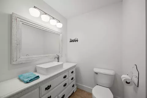 Bath - 317 E Stanton St, Plains, MT 59859 photo 2 of 5
