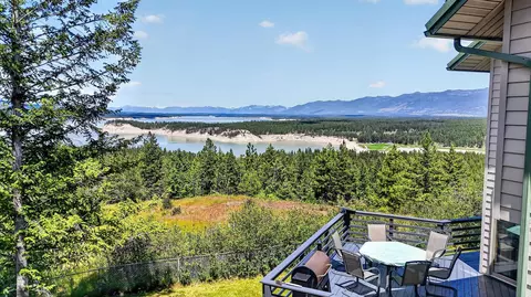 335 Country Ln, Rexford, MT 59930