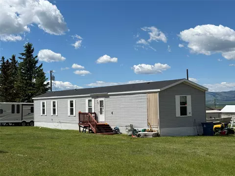 90 E South St, White Sulphur Springs, MT 59645