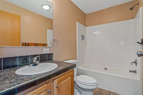 Bath - 15 Laptop Loop, Roberts, MT 59070 photo 2 of 2