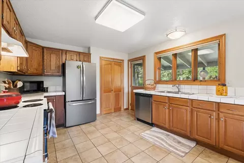Kitchen - 201 Mallard Loop, Whitefish, MT 59937 photo 1 of 4