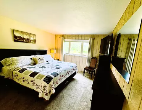 Bedroom - 900 Riverside Rd, Kalispell, MT 59901 photo 2 of 4