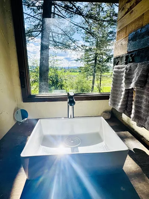 Bath - 900 Riverside Rd, Kalispell, MT 59901 photo 4 of 4
