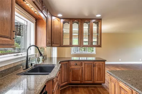 Kitchen - 13 Big Dipper Dr, Clancy, MT 59634 photo 4 of 9