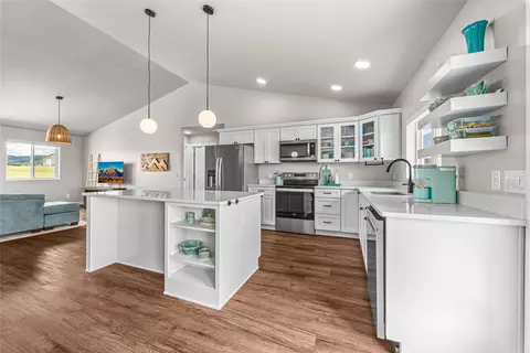 Kitchen - 838 Diamond Ridge Loop, Florence, MT 59833 photo 3 of 5