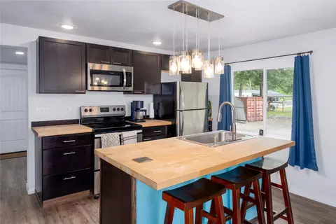 Kitchen - 211 Autumn Rd, Libby, MT 59923 photo 3 of 4