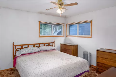 Bedroom - 33 Avenue B, Libby, MT 59923 photo 1 of 7