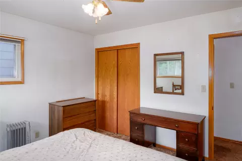 Bedroom - 33 Avenue B, Libby, MT 59923 photo 2 of 7