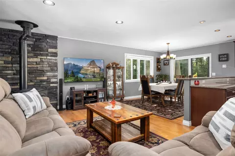 516 Peaceful Dr, Bigfork, MT 59911