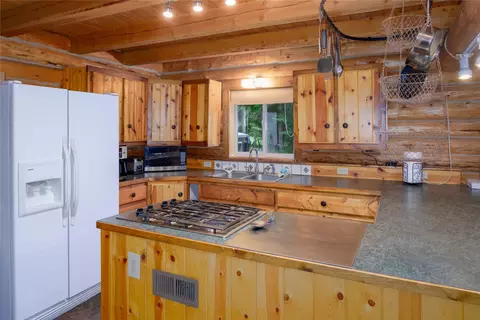 Kitchen - 364 Cedars Dr, Troy, MT 59935 photo 2 of 4