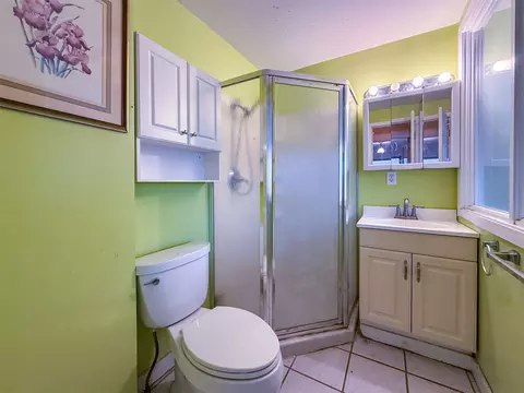 Bath - 114 22nd St, Black Eagle, MT 59414 photo 1 of 6