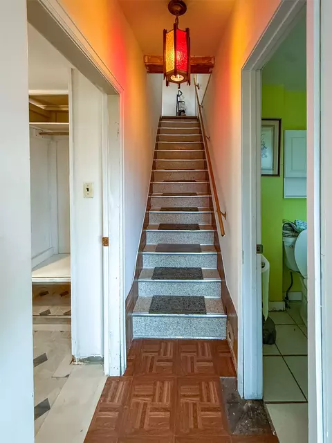 Entry Way - 114 22nd St, Black Eagle, MT 59414 photo 2 of 8