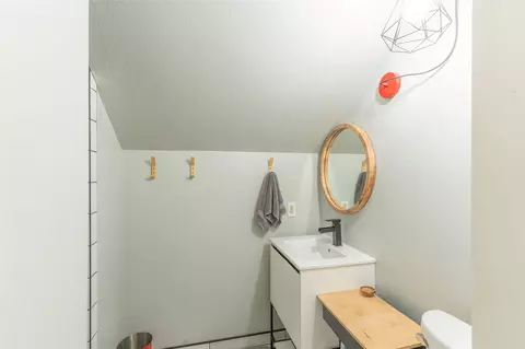 Bath - 540 Pine Ave, Whitefish, MT 59937 photo 6 of 7