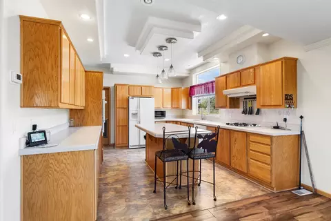 Kitchen - 81 Yellowstone Trl, Whitehall, MT 59759 photo 2 of 4