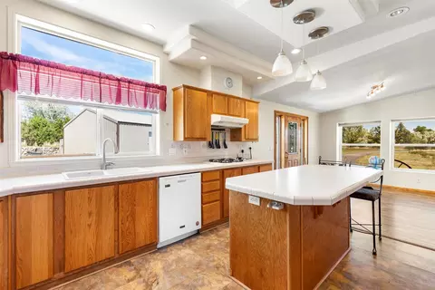 Kitchen - 81 Yellowstone Trl, Whitehall, MT 59759 photo 1 of 4